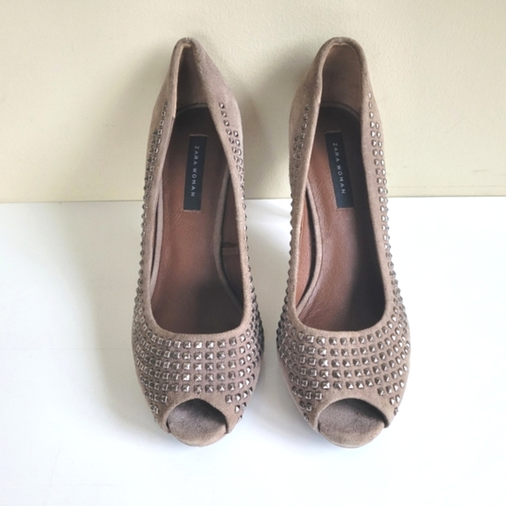 ZARA Silver Studded Gray Suede Stiletto Peep Toe Heels Womens Size 38 / 7.5